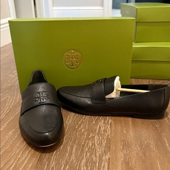 Tory Burch Black Pebbled Leather Penny Loafers - Picture 1 of 14
